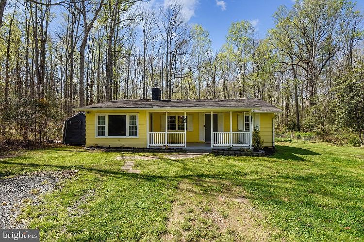 1st image of 64 Hidden Lake Dr