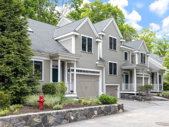 17 Wadsworth Ln #17, Wayland, MA 01778