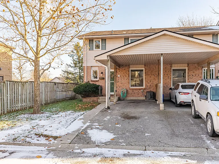 160 Conway Dr #7 — Photo 2