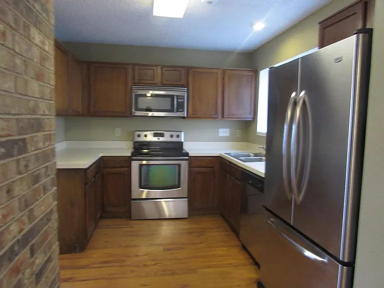 5933 Inks Lake Dr — Photo 5