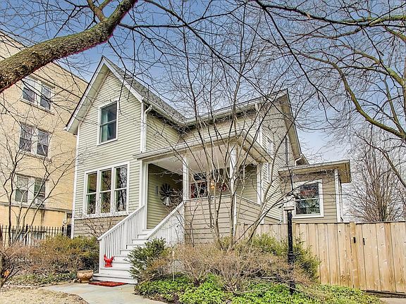 2nd image of 1912 W Lunt Ave