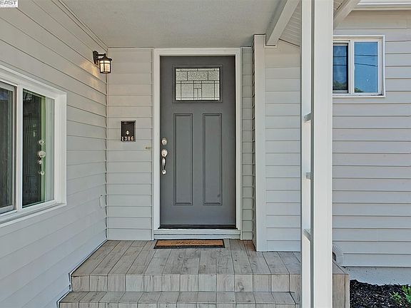 5th image of 1306 Lillian Ave