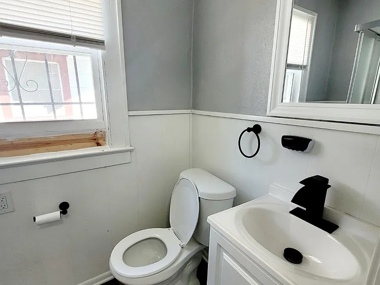 5248 Euclid Ave — Photo 14