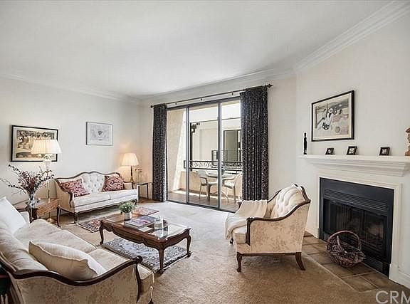 2nd image of 4324 Troost Ave Unit 202