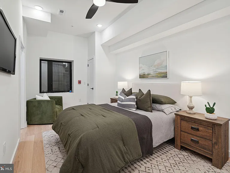 1623 Christian St #1 — Photo 13
