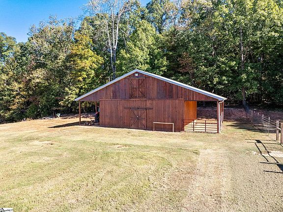 5th image of 150 Williams Rd