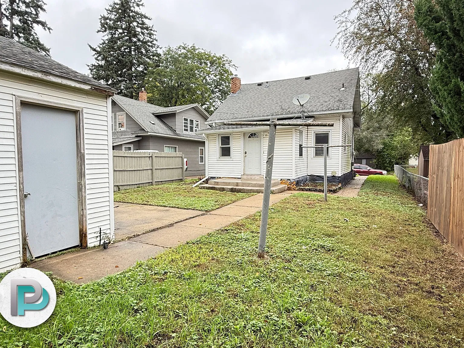 3 bed, 980 sqft, $1,100 — Photo 4