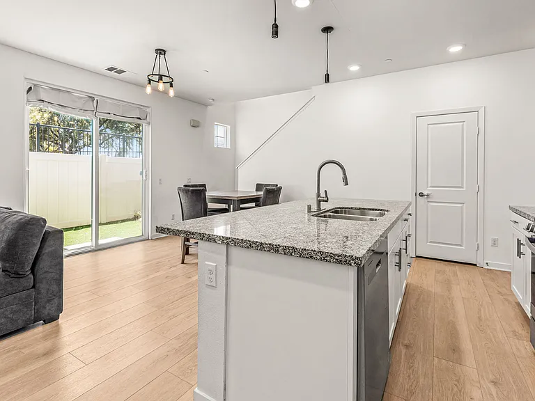 35924 Neala Ln — Photo 13