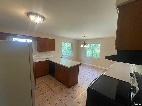 3rd image of 216 Westshore Dr