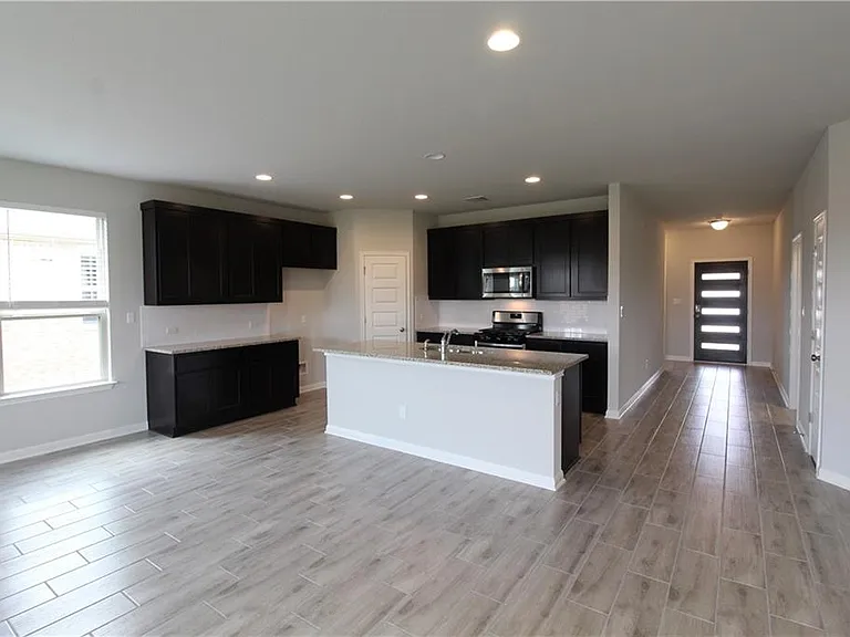 120 Peruvian Ln — Photo 21