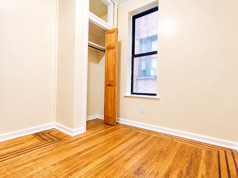 3133 Broadway #11 — Photo 7