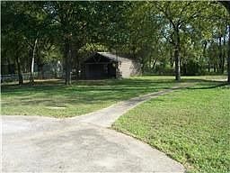 2nd image of 204 Rosswood Ct