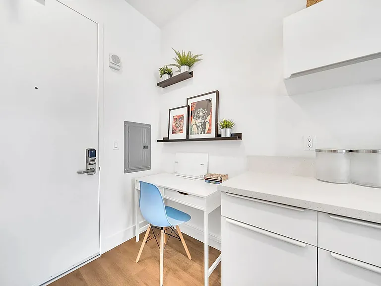 16819 S Normandie Ave — Photo 42