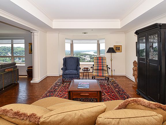 4th image of 3435 Golden Ave Unit 1401
