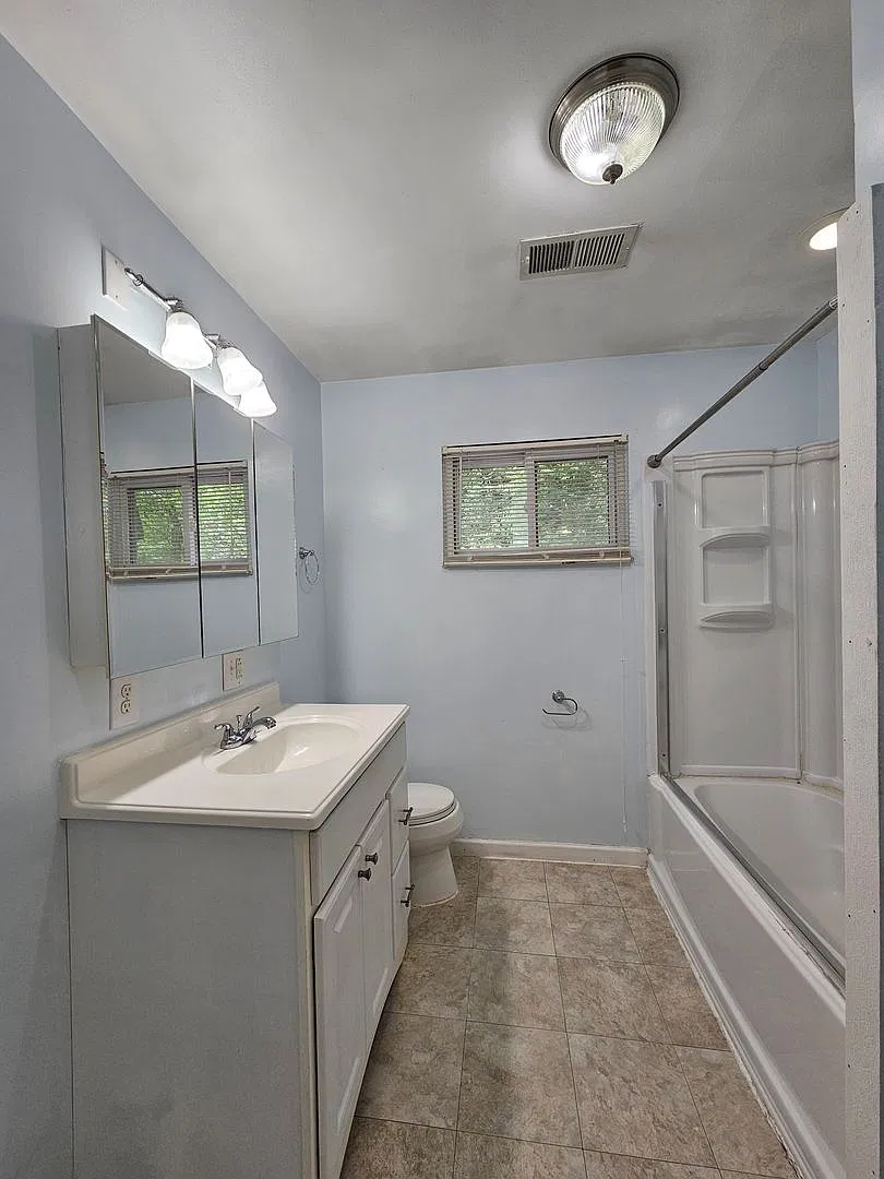 349 Gilmore Street — Photo 4