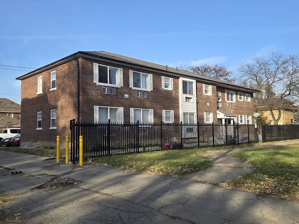 3700 Pasadena St #2