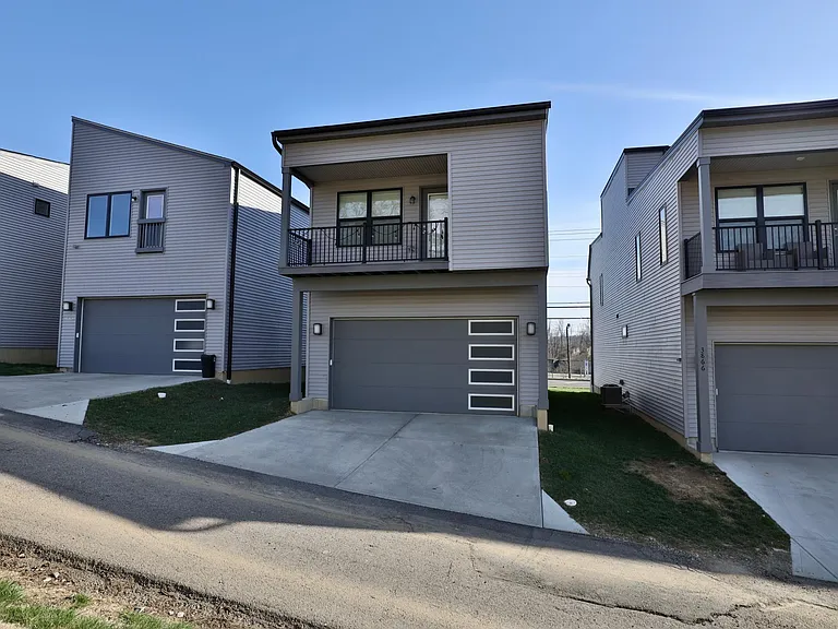 3872 Duck Creek Rd — Photo 2