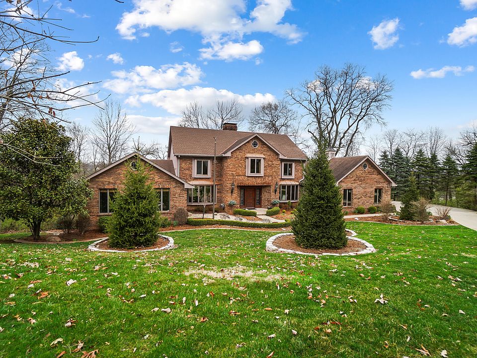1st image of 16 Linden Hill Dr