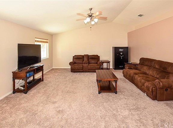 4th image of 7645 Corona Ave
