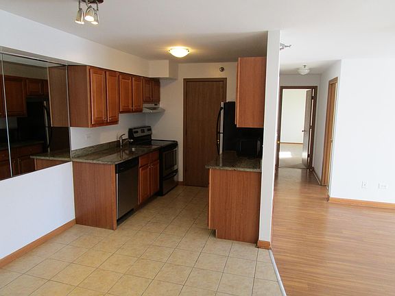 4th image of 987 Charlela Ln