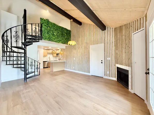30 E Brown Rd, Mesa, AZ