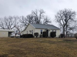 37637 Nutmeg St, Macon, MO 63431