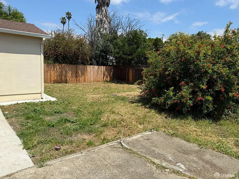 25696 Lander Ave — Photo 13