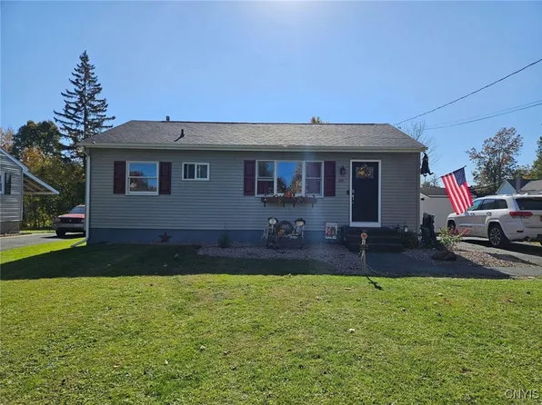 48 Jarvis St, Auburn, NY 13021