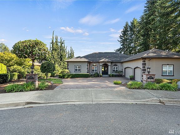 2nd image of 4039 Muirfield Ln SE