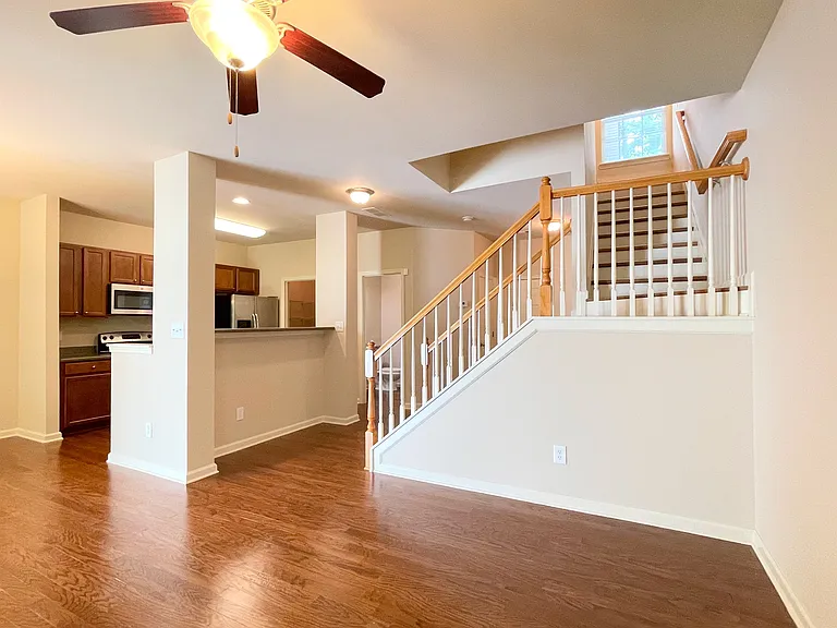 3242 Brockenhurst Dr — Photo 14
