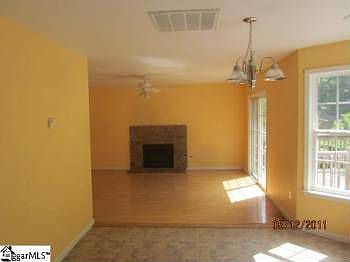 4th image of 523 Whispering Ct
