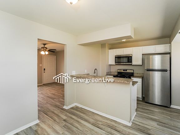 4th image of 8919 Palm Crest St
