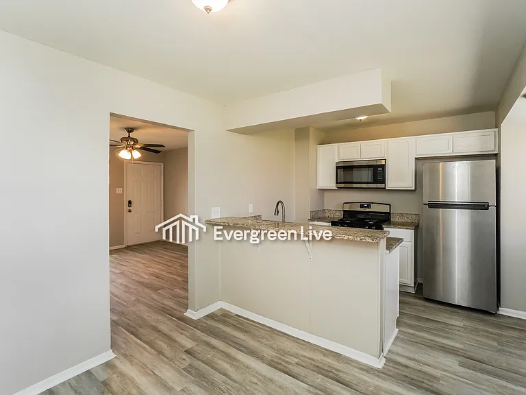 8919 Palm Crest St — Photo 4