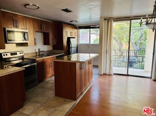 11854 Darlington Ave APT 204, Los Angeles, CA 90049