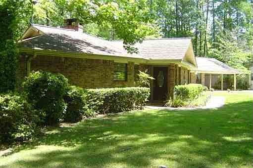 2nd image of 160 Laramore Ln