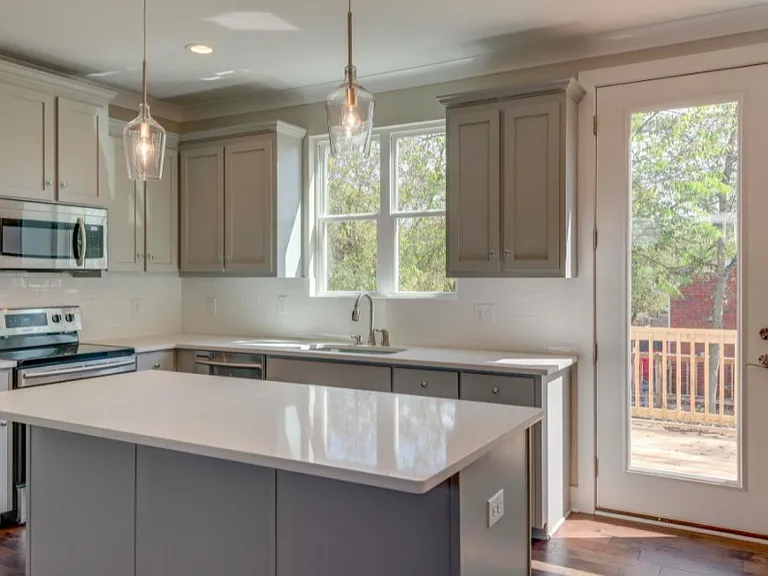 673 Park St — Photo 10