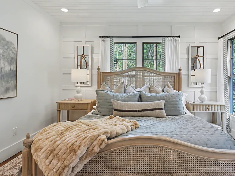 545 Cross Creek Trl — Photo 46