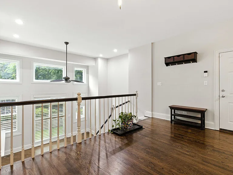 860 W Buckingham Pl #1E — Photo 9