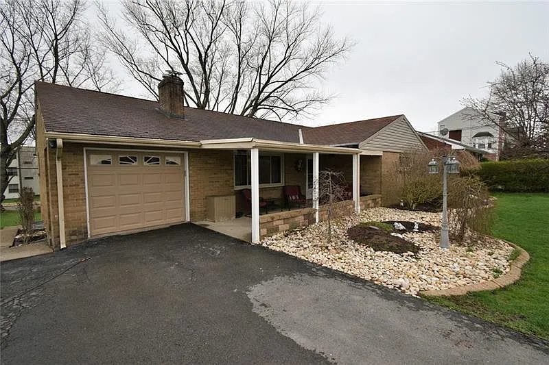 1223 Longvue Ave photo 1