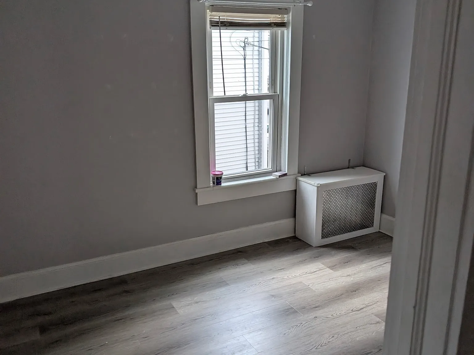 3 bed, $1,400 — Photo 2