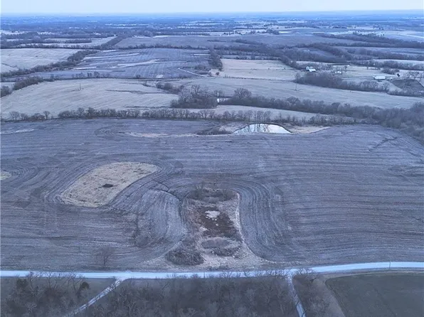 2 SE 240th St, Plattsburg, MO 64477