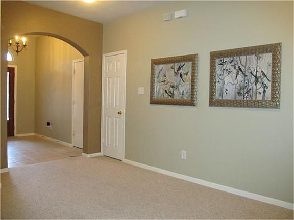4th image of 2114 Shadow Creek Dr