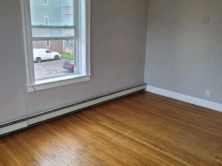 200 Steward Ave — Photo 4