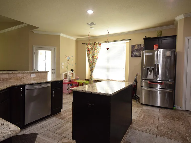 12421 Hitch Rack Way — Photo 4