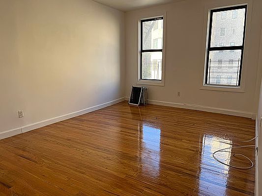 2nd image of 100 Fort Washington Ave APT 5A