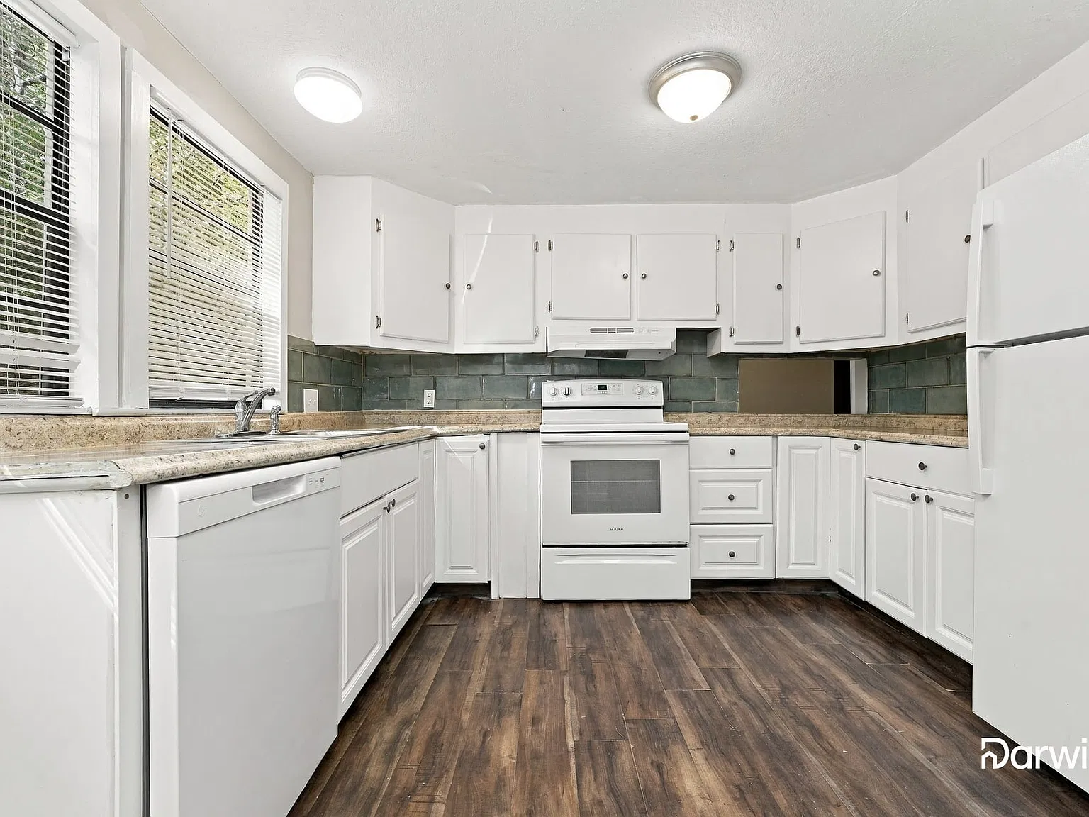 3 bed, 2.0 bath, 1440 sqft, $1,550 — Photo 3