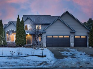 303 Bluff Rd, Carver, MN 55315