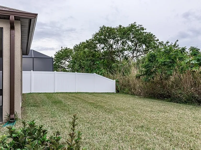13877 Carlow Park Dr — Photo 20