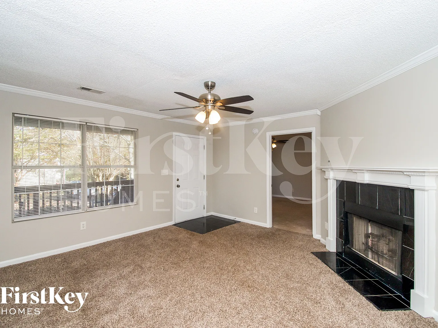 3 bed, 2.0 bath, 1468 sqft, $1,640 — Photo 3