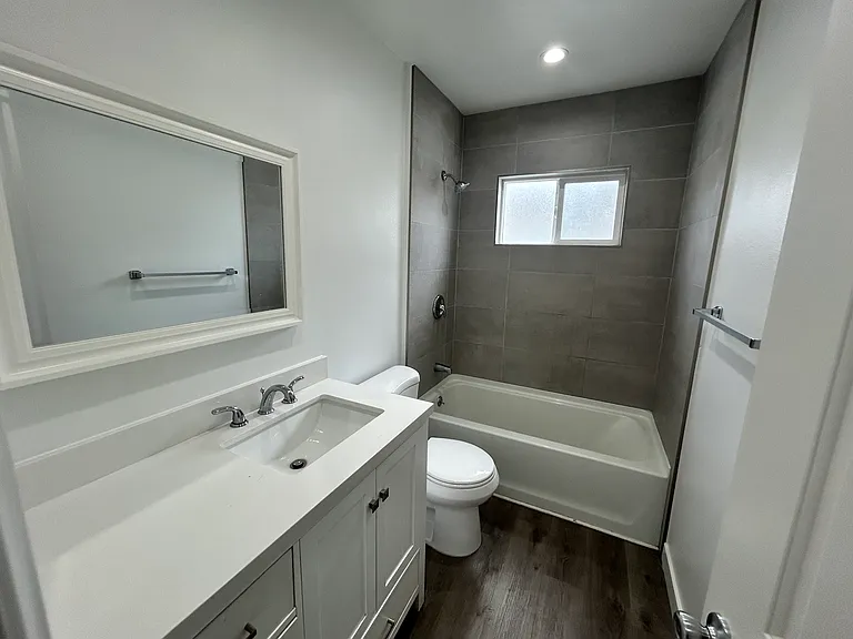 4800 August St #11 — Photo 10